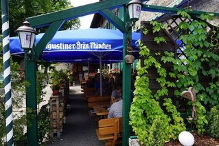 Gastgarten von Gasthaus "Zum alten Wirth"